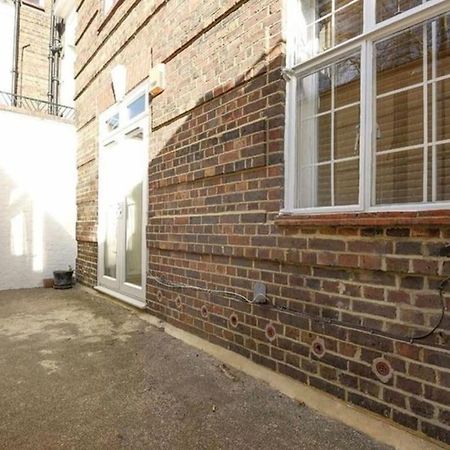 לונדון 2 Bedroom Apartment Just Off Kings Road מראה חיצוני תמונה