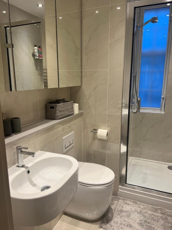 לונדון 2 Bedroom Apartment Just Off Kings Road מראה חיצוני תמונה