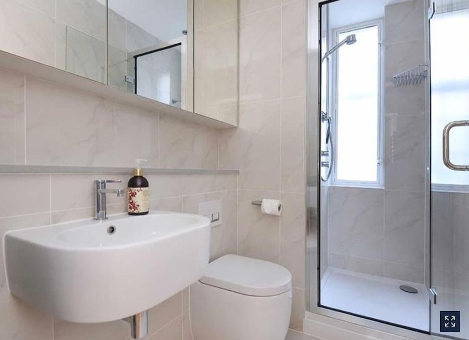 לונדון 2 Bedroom Apartment Just Off Kings Road מראה חיצוני תמונה